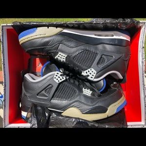 Air Jordan 4 Motorsport Alternative